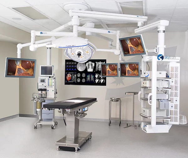 Skytron Optik View Display in medical setting with multiple displays