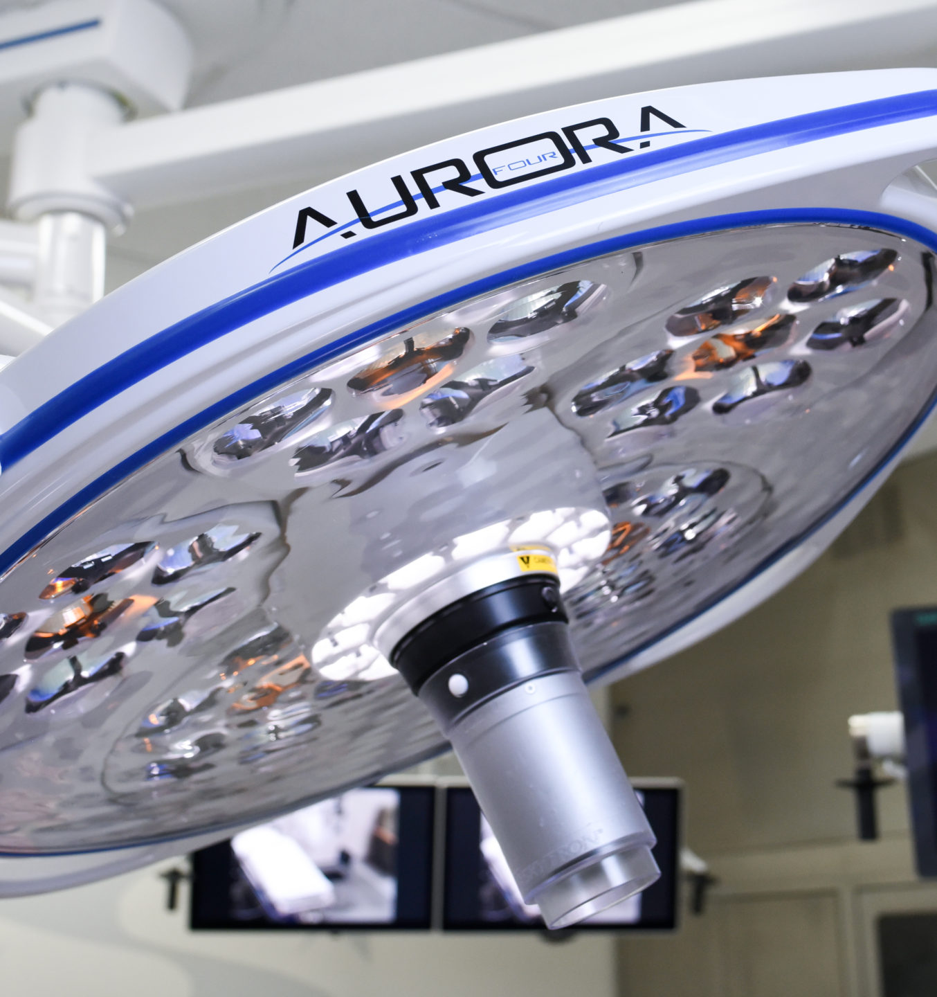 Skytron's Aurora Four surgical light gives surgeons control in the operating room